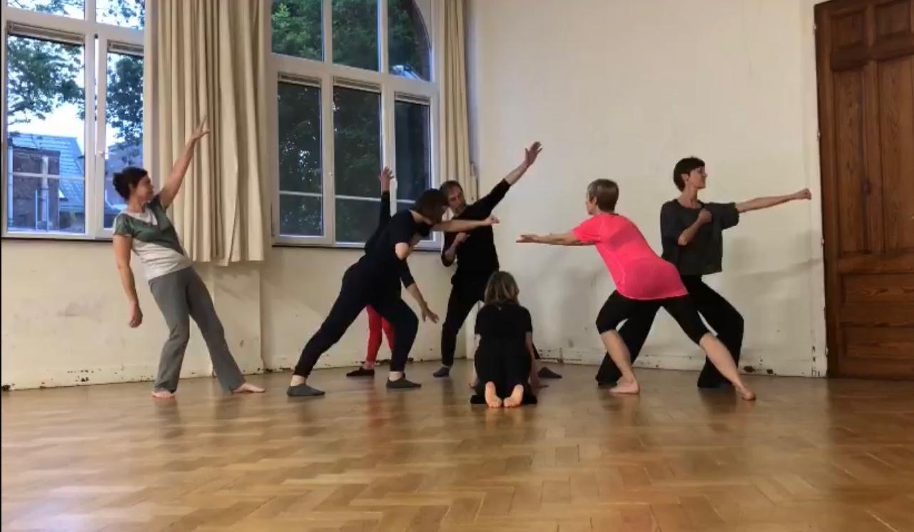 Image représentant le cours: Mouvement, expression corporelle et danse thérapie - Ateliers à Thèmes
